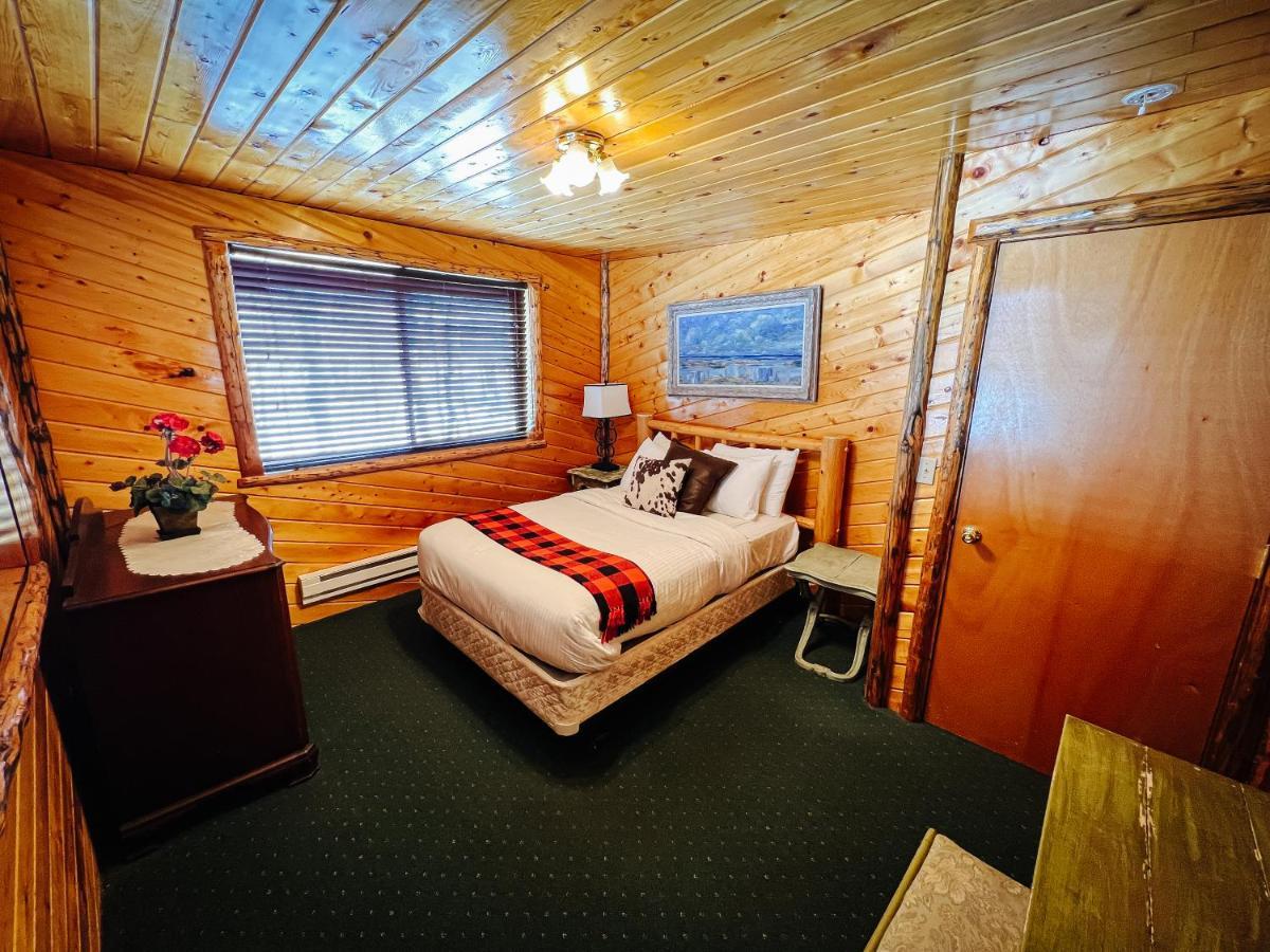 Angler's Lodge