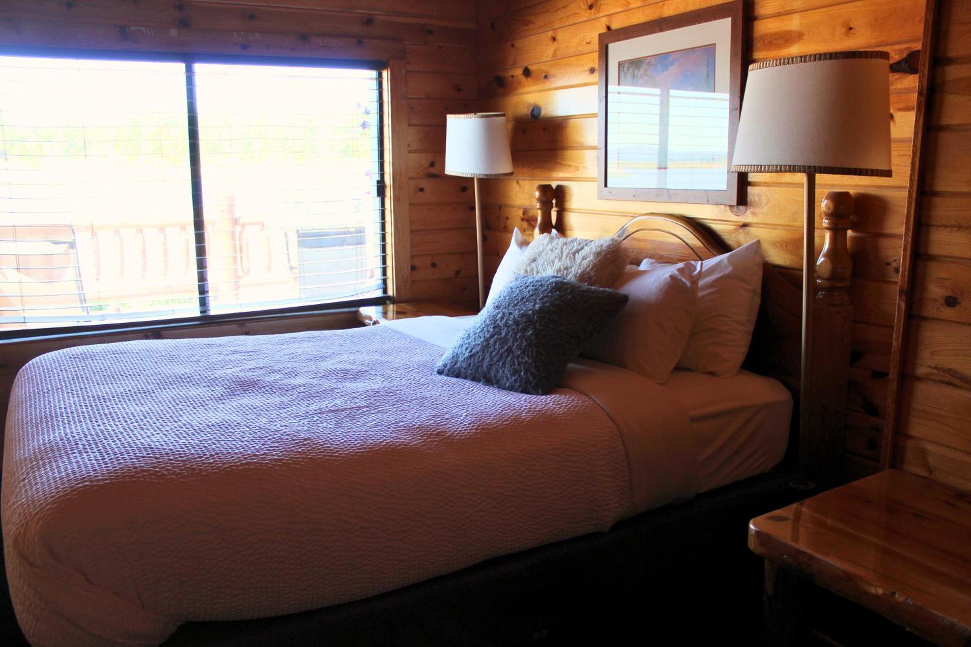 Angler's Lodge *